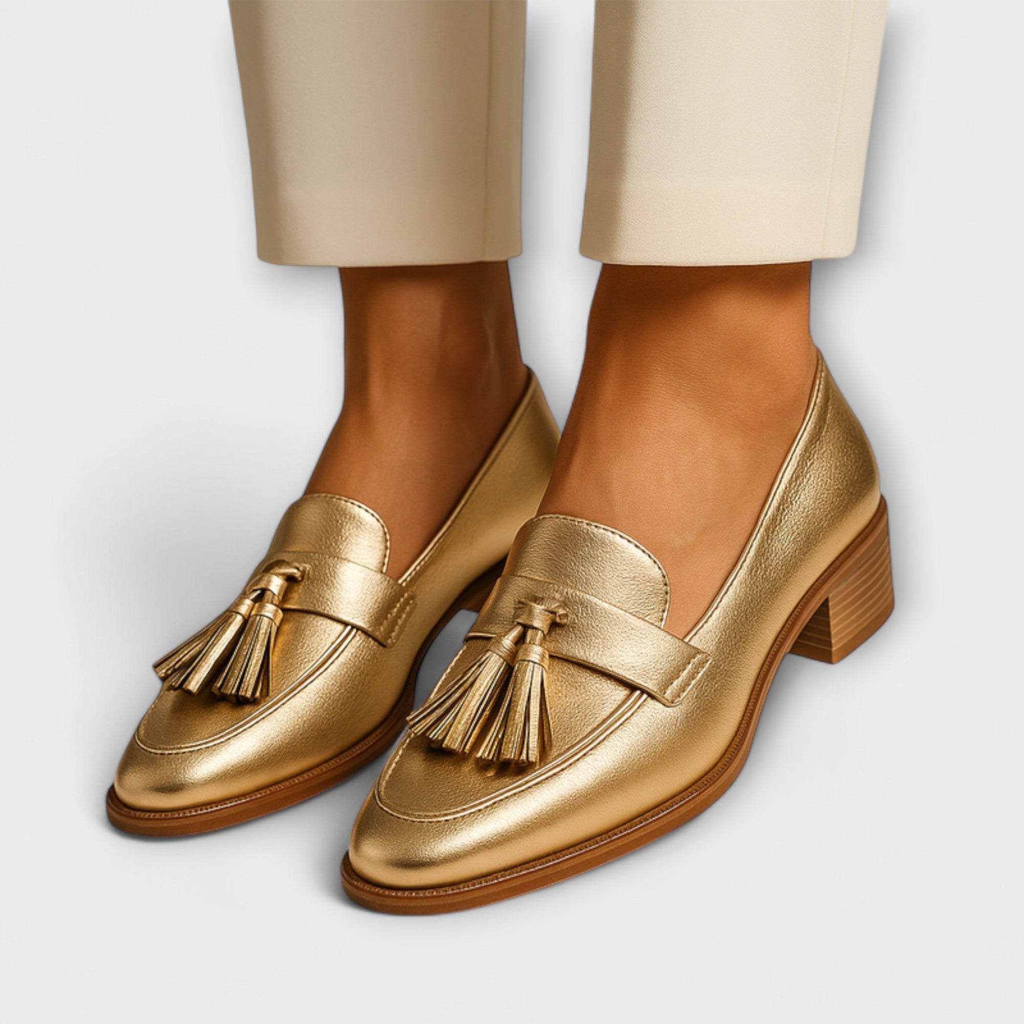 Celeste | Loafers dorados