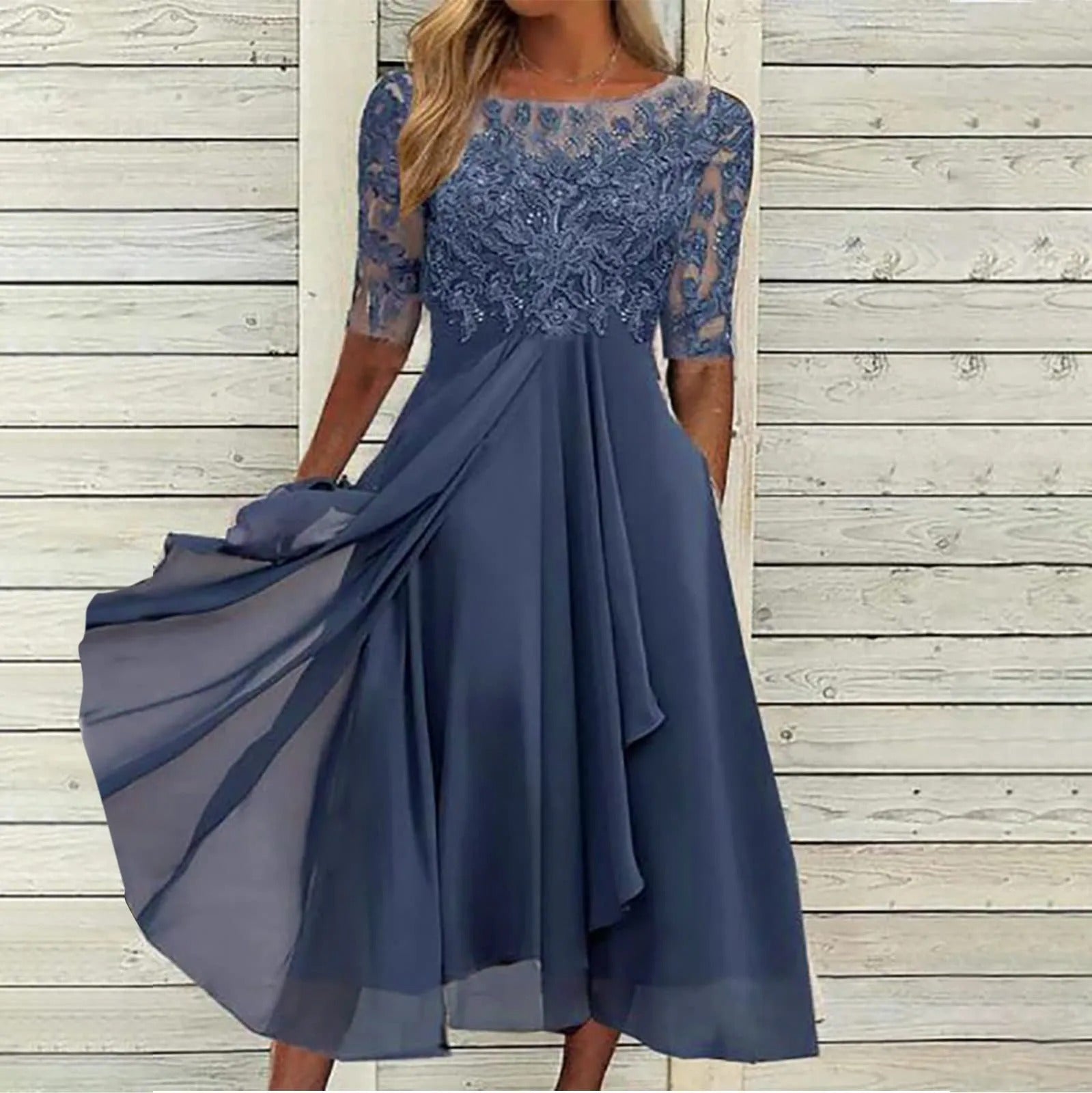 Puck™ - Elegant midi-kjole i blonder