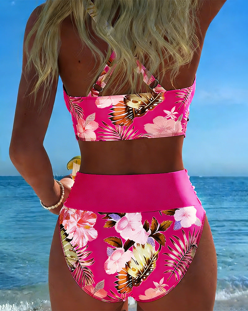 Bini – Bikini med kontrastblomstermønster og slids
