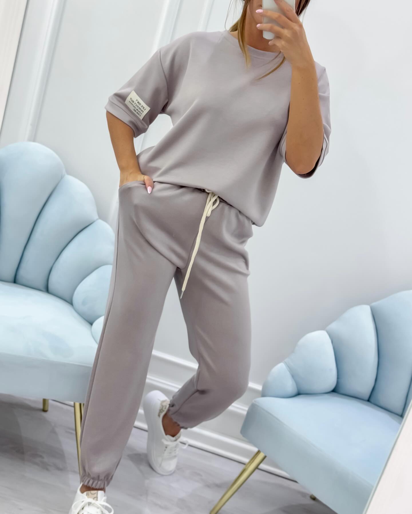 Astrid elegant casual 2-delt sæt med top og bukser