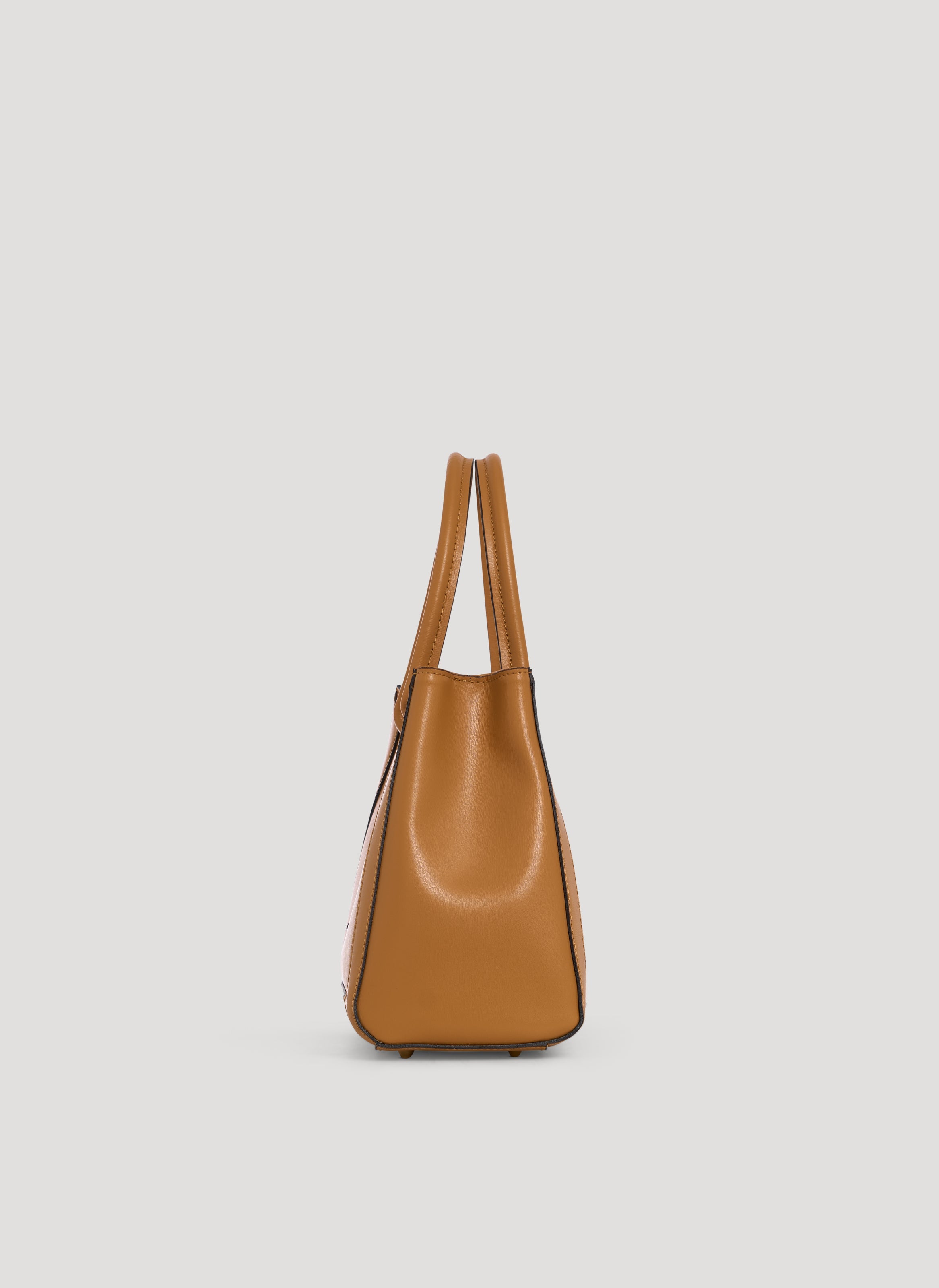 Chloe Media-taske i poleret læder – cognac