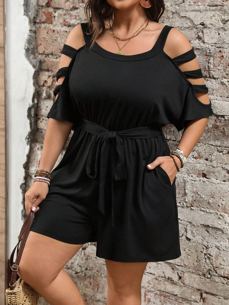 Luna elegant plus-size playsuit med skulderudskæring