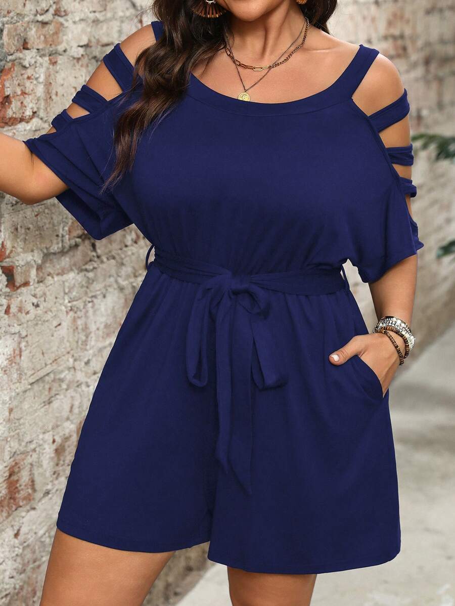 Luna elegant plus-size playsuit med skulderudskæring