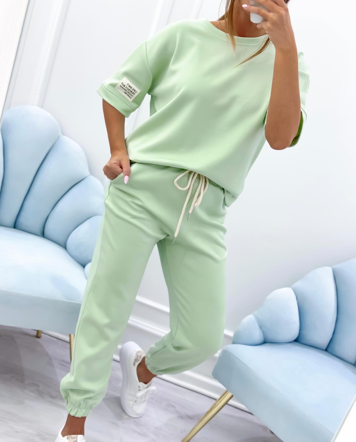 Astrid elegant casual 2-delt sæt med top og bukser
