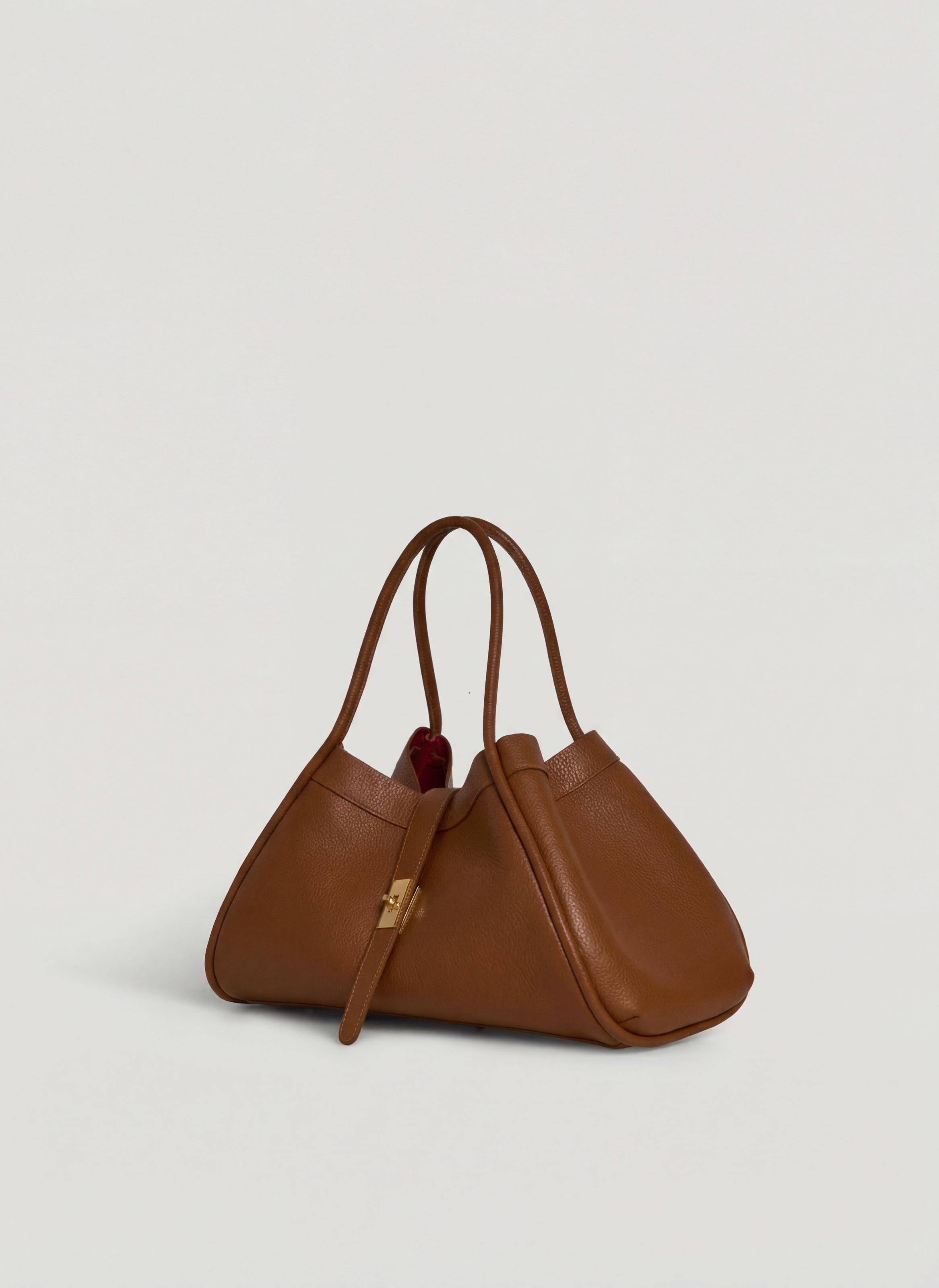 Mayfair Media-taske i Togo-kalveskind – cognac