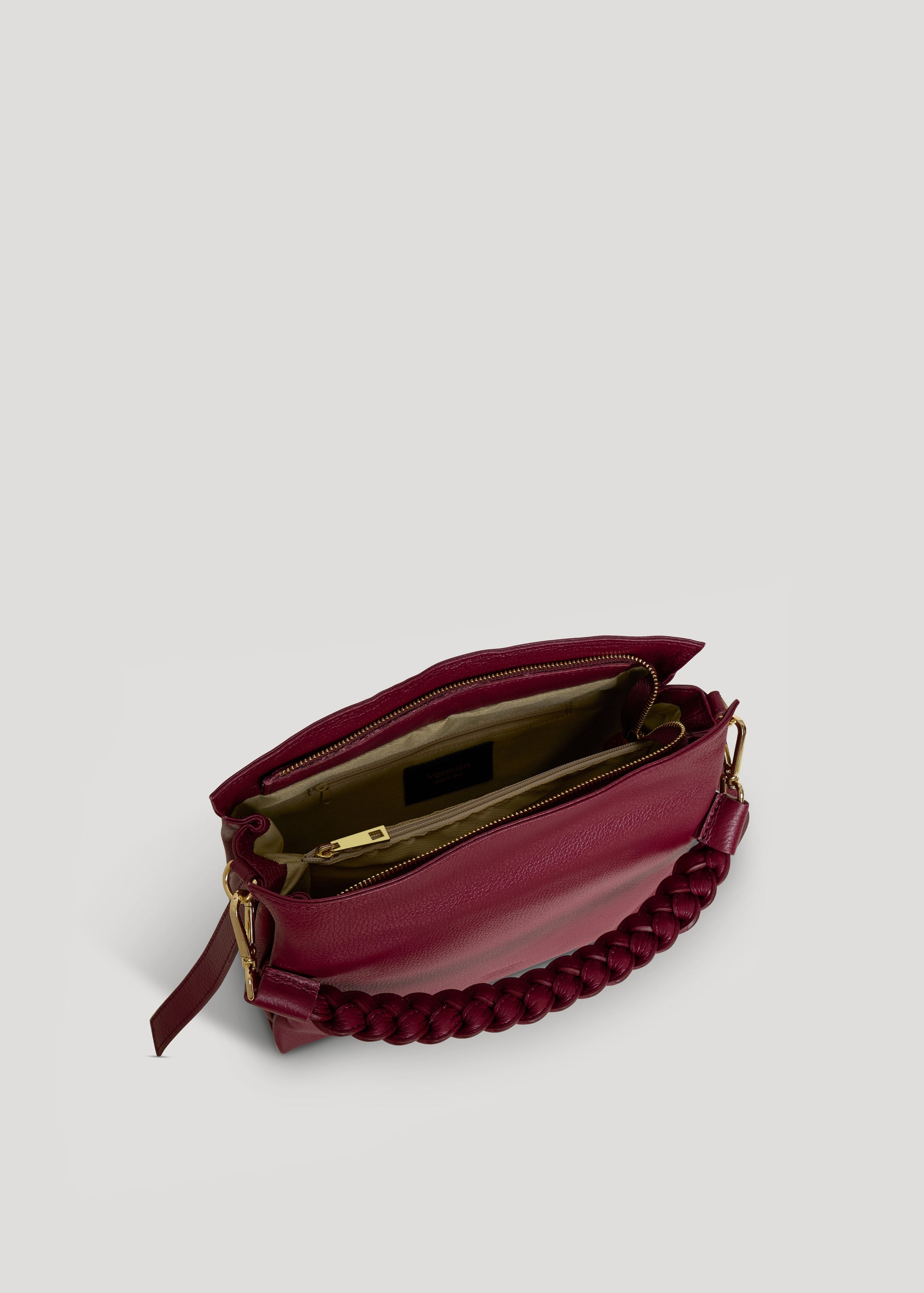 Braid Media-taske i Dollaro-kalveskind – bordeaux