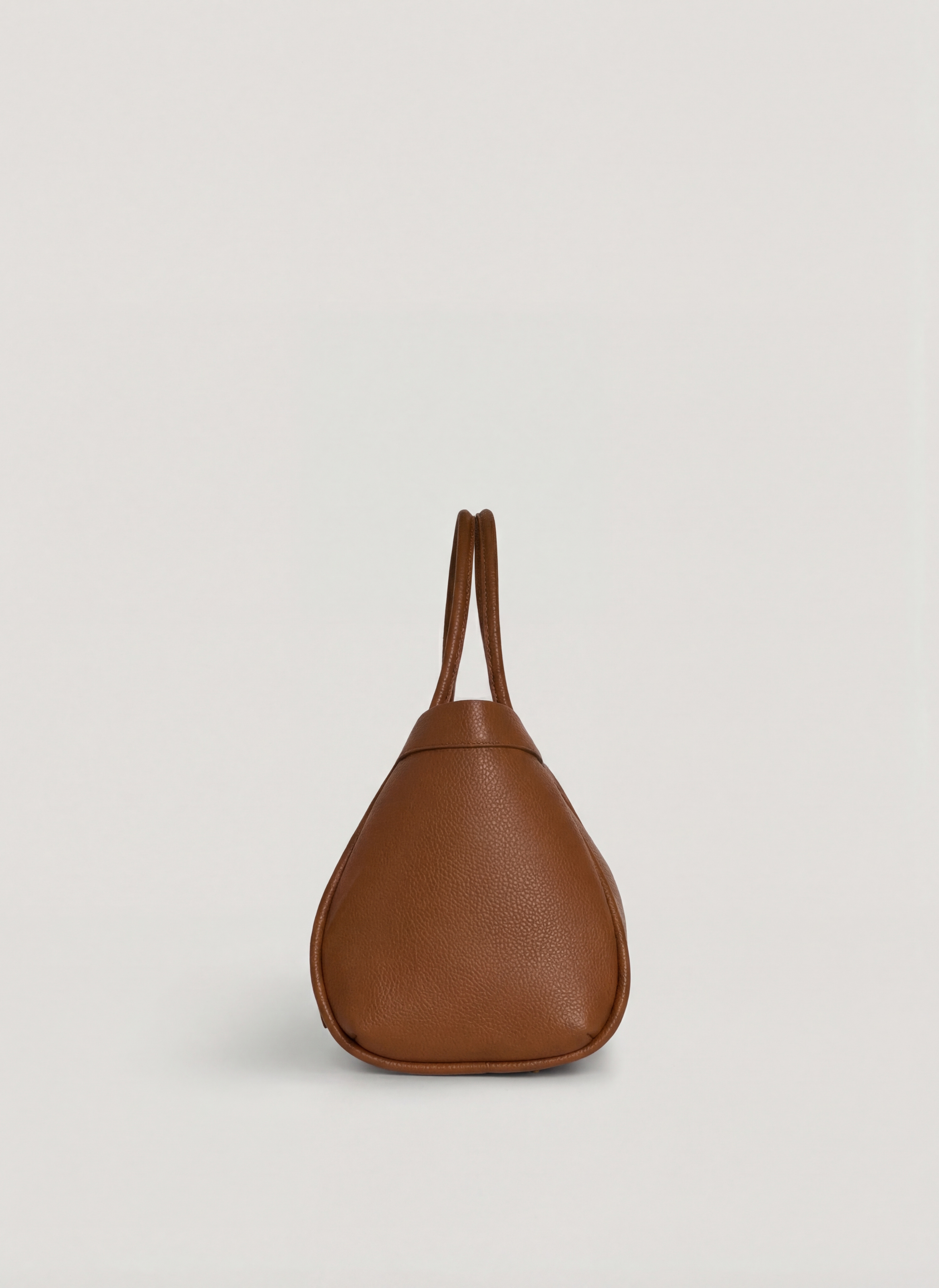 Mayfair Media-taske i Togo-kalveskind – cognac