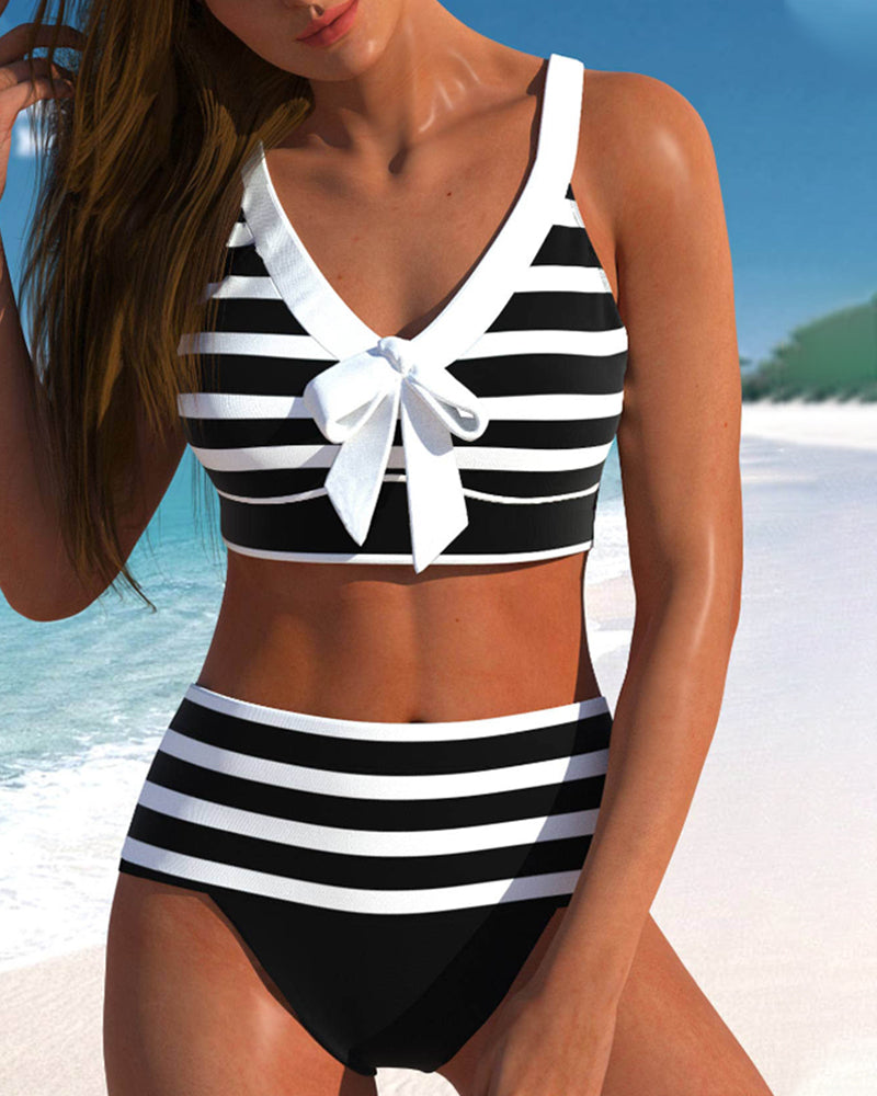 Lula – Højt skåret stribet bikini