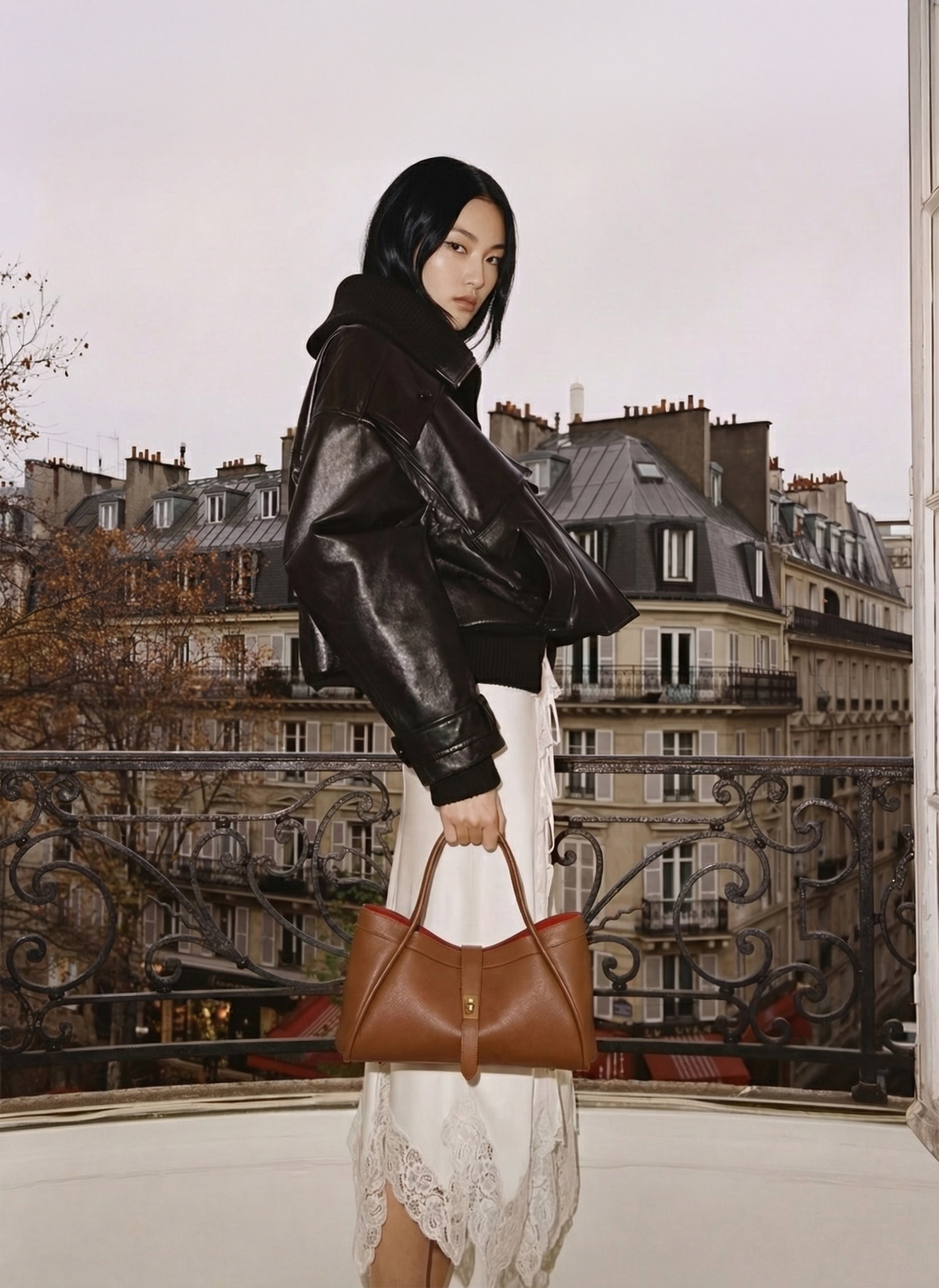 Mayfair Media-taske i Togo-kalveskind – cognac
