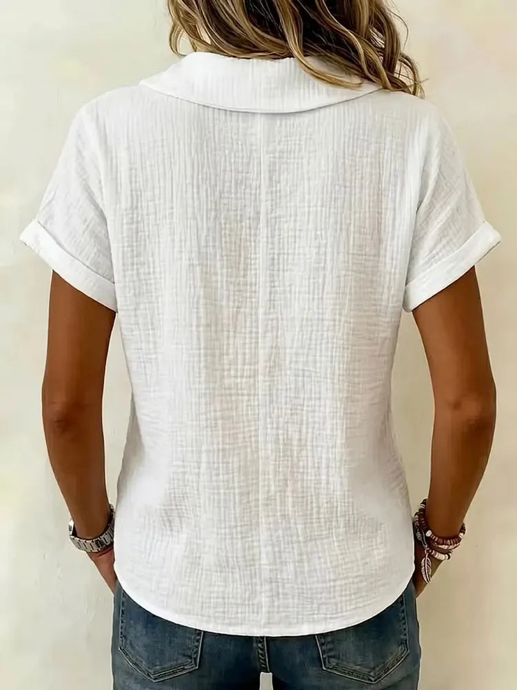 Elise elegant bomuld-linned skjorte med knappedetaljer
