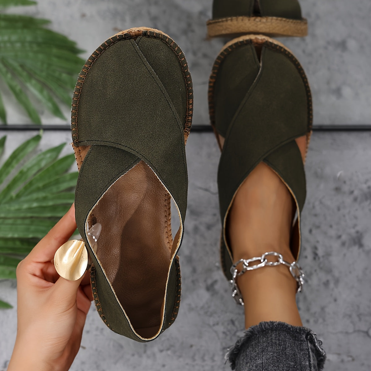 Komfortable damesandaler med lukket tå – lette slip-on sommersko