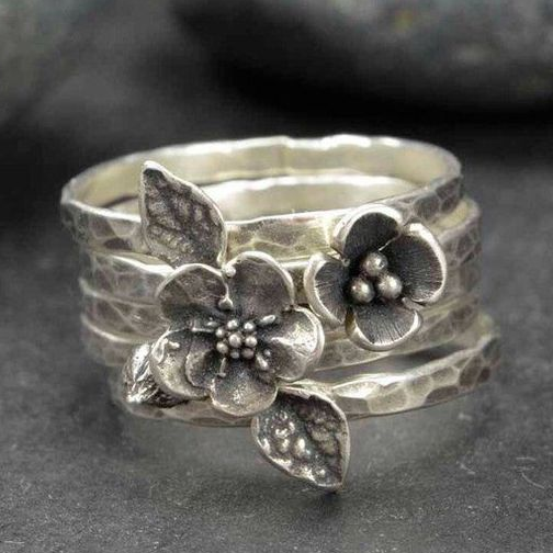 Vintage lagdelt sølvring med blomst