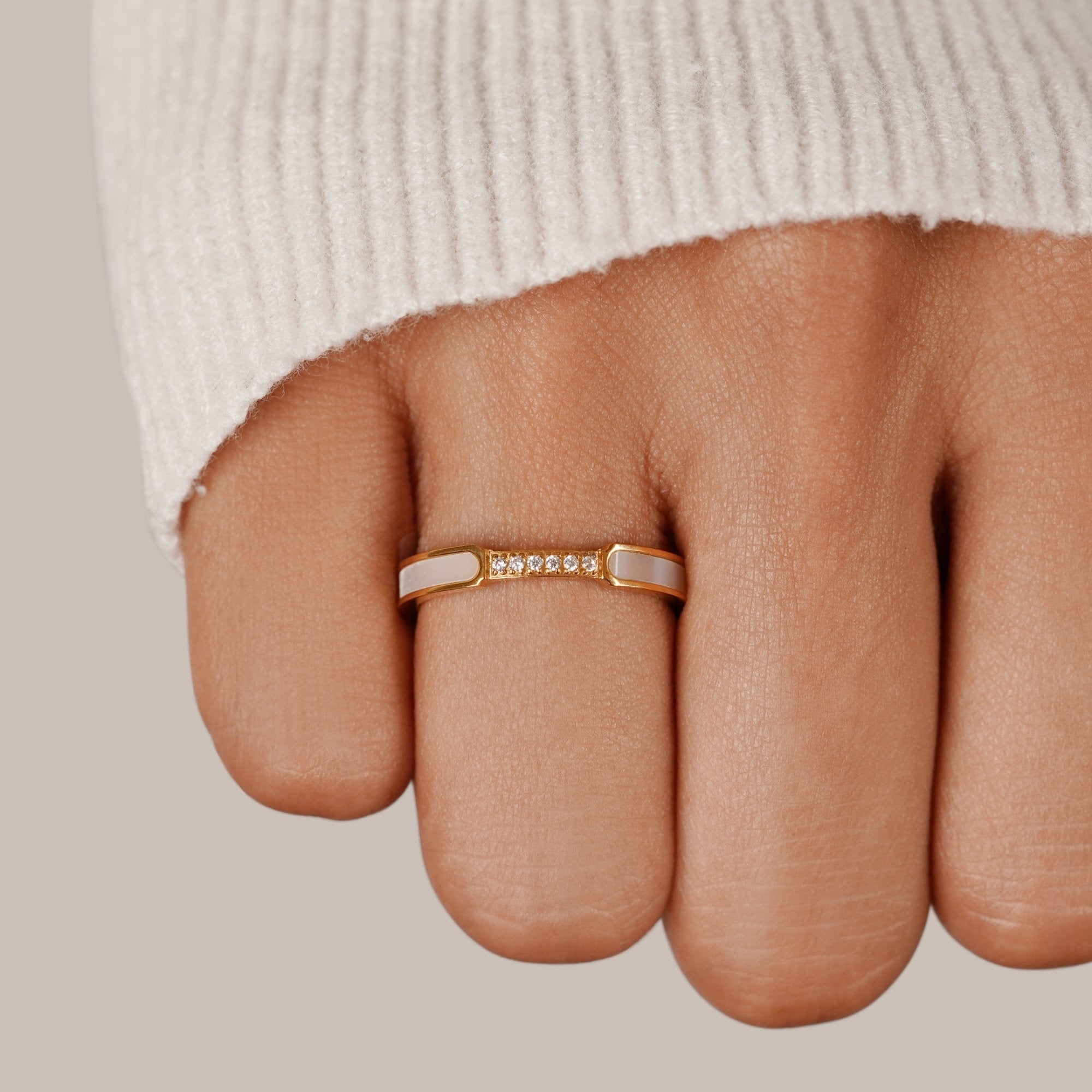 Unity - Ring med perle og krystal