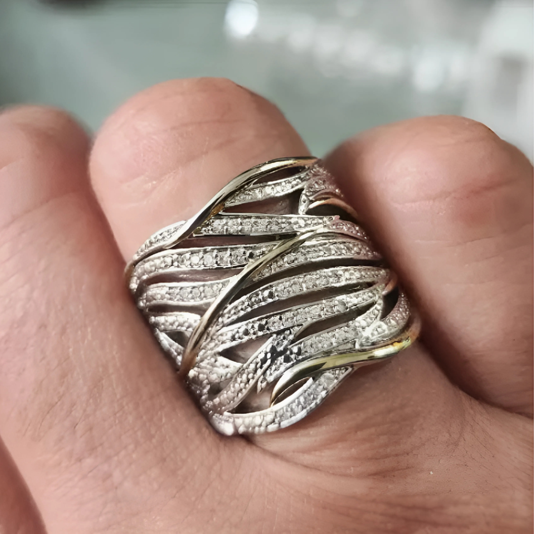 Elegant snoet flerlagsring